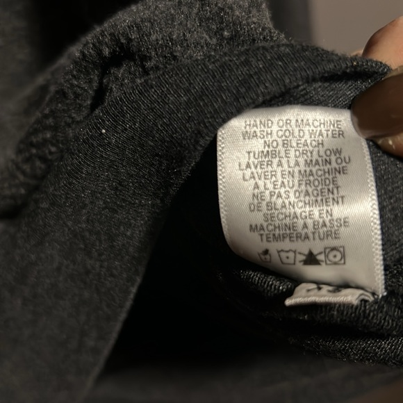 Revolve Wildfox Y2K style graphic crewneck sweatshirt.🥃 - Picture 8 of 8